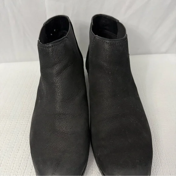 Frye Mallory Chelsea Black Leather Boots - Picture 3 of 9